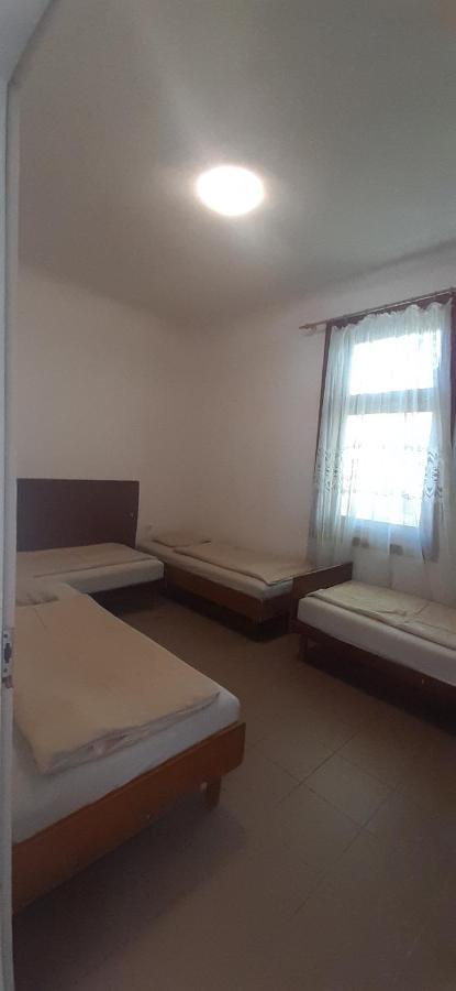 Aqua Hostel Siofok Bagian luar foto